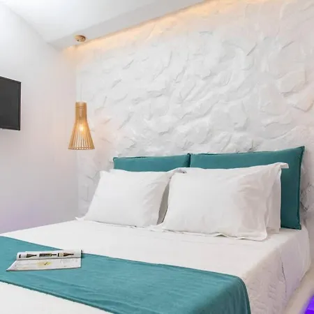 Arktos Luxury * Naxos City