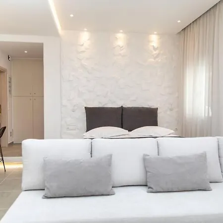 Arktos Luxury