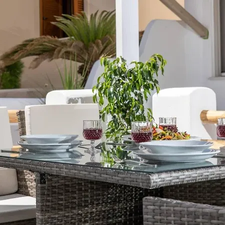 Arktos Luxury *